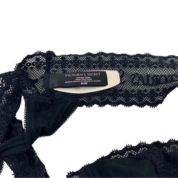 Victoria’s Secrets - Low-Rise Lace Thong - Picture 4 of 5